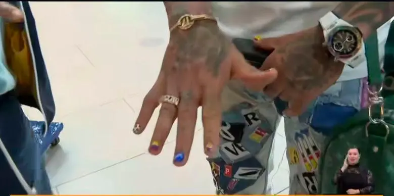 Medio día de trabajo, un sudado y una amiga de confianza: la historia detrás de las uñas con las que Dayro Moreno “rompió” en la Selección