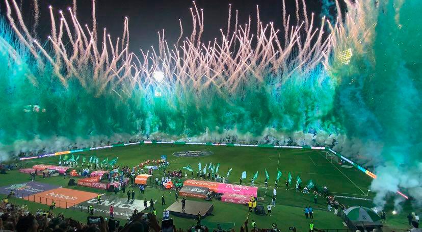 La afición verdolaga celebró con entusiasmo una noche en la que su equipo volvió a brillar y reafirmó su ambición de sumar un nuevo título a su historia. Foto: Luz María Sierra