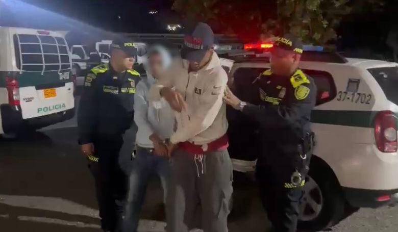 Los capturados deberán enfrentar cargos por el delito de hurto calificado.