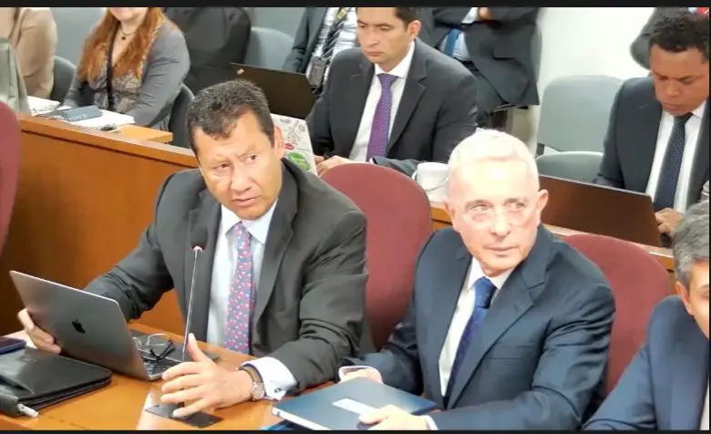 El expresidente Álvaro Uribe es señalado de cometer los delitos de fraude procesal y soborno a testigos. FOTO COLPRENSA