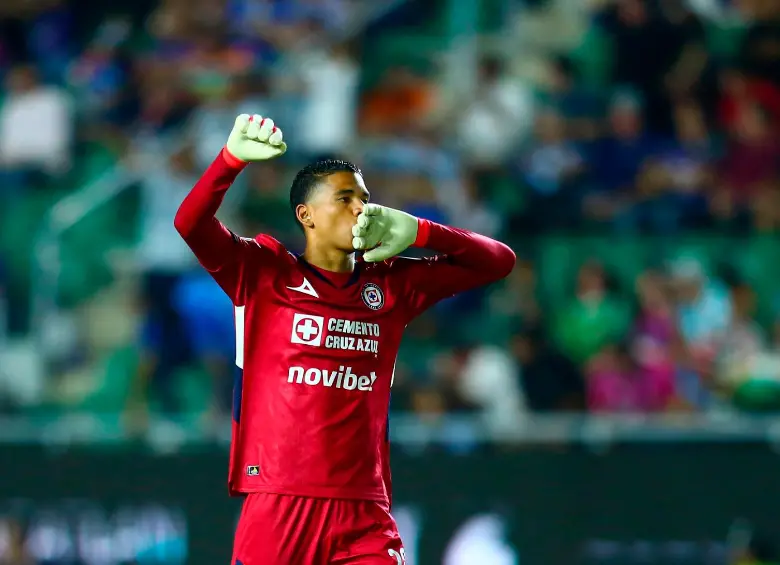 Kevin Mier sufrió ruptura de la tibia en su pierna derecha el 8 de noviembre de 2025, reapareció este 20 de marzo de 2026. No jugaba un partido oficial hace 134 días. FOTO: GETTY