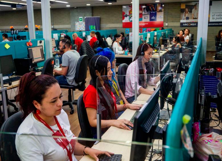 Desde mediados del año anterior la jornada laboral en Colombia es de 47 horas semanales. FOTO Camilo Suárez