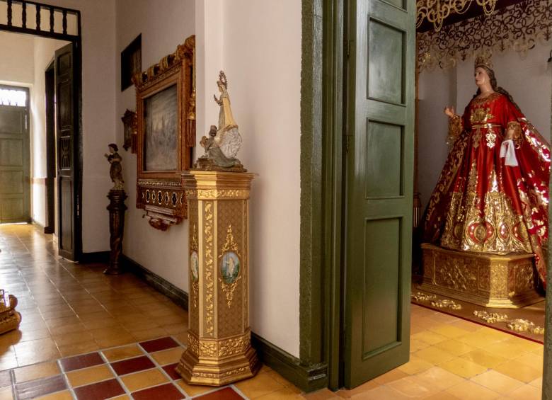 La casa de Guillermo Arteaga se vuelve cada año un museo religioso. FOTO LAURA FRANCO.