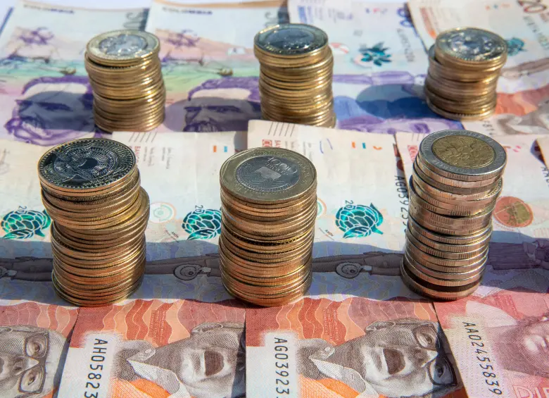 Las solicitudes de insolvencia de personas naturales en Colombia podrían alcanzar un récord, impulsadas por el aumento del sobreendeudamiento de hogares y pequeños comerciantes. FOTO EL COLOMBIANO