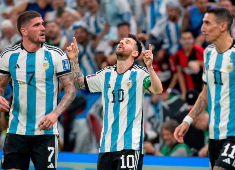 Luz delito de Wos suena cada vez que Messi y sus compañeros argentinos anotan un gol. FOTO JUAN ANTONIO SÁNCHEZ