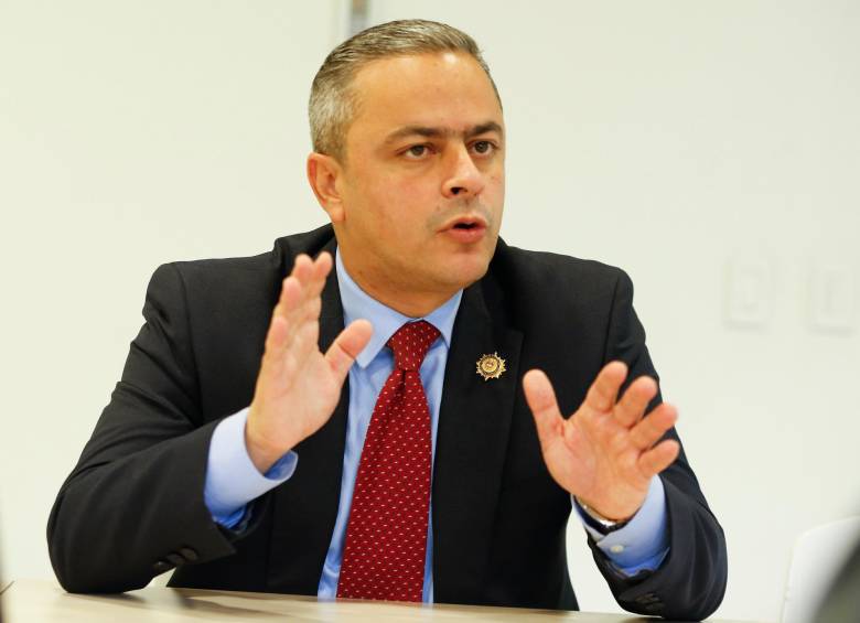 Juan Camilo Restrepo Gómez, abogado, de 42 años, viene de desempeñarse como alto Comisionado de Paz. También ha sido viceministro y presidente de Augura. FOTO El Colombiano