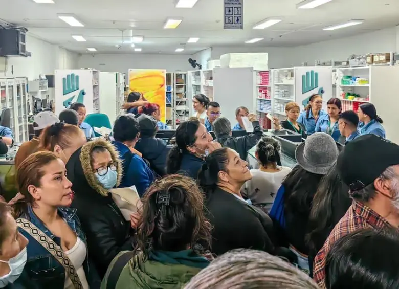 A los expertos les preocupa que entidades como la Nueva EPS no tienen la capacidad para recibir el número de pacientes que les asigna el decreto. FOTO: Colprensa