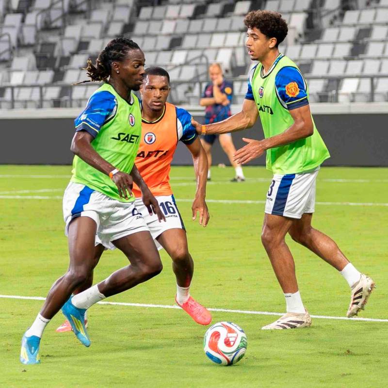 Los jugadores de la selección de Haití están listos para el debut, este sábado en el Mundial de Norteamérica, regresan tras 52 años de ausencia, en la máxima cita del fútbol internacional. FOTO TOMADA X@fhfhaiti