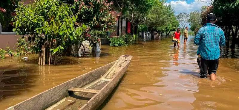 La Contraloría General advirtió que, pese al recaudo de $7,59 billones para atender la emergencia climática, los recursos aún no se reflejan en inversiones ni pagos efectivos en los sectores responsables. FOTO: AFP
