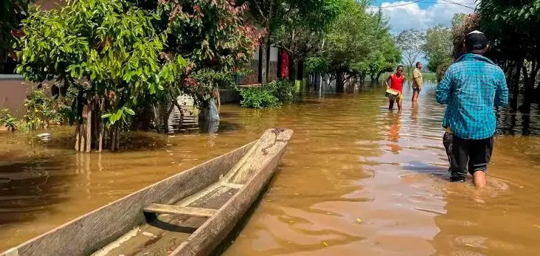 La Contraloría General advirtió que, pese al recaudo de $7,59 billones para atender la emergencia climática, los recursos aún no se reflejan en inversiones ni pagos efectivos en los sectores responsables. FOTO: AFP