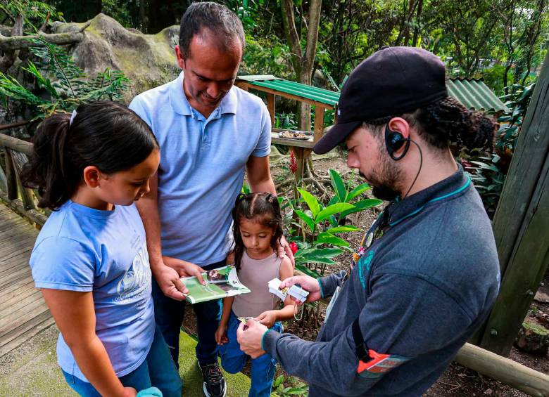 El álbum se va llenando a medida que el visitante recorre el Parque de la Conservación. FOTO: Manuel Saldarriaga