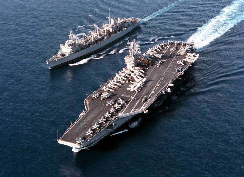 El navío hace parte de la serie “Nimitz” y tiene una capacidad de 5.400 tripulantes. Pesa más de 100 mil toneladas y es considerado una “ciudad flotante”. Foto: Getty