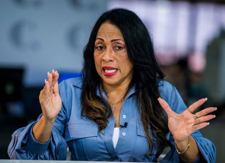 Marelen Castillo es la fórmula vicepresidencial de Rodolfo Hernández. Si el ingeniero gana la segunda vuelta de las elecciones, asumiría como ministra de Educación. FOTO Julio César Herrera