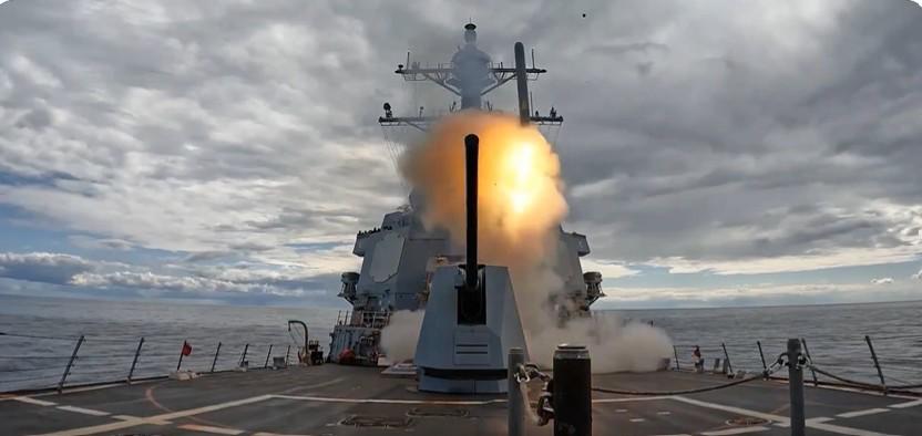 Estados Unidos dijo que el CGRI ya no tiene cuartel general. FOTO: @CENTCOM.