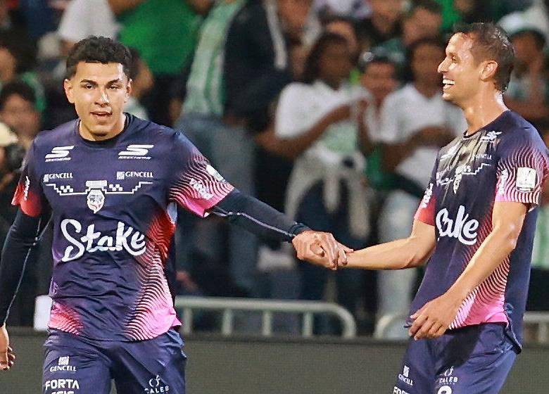 El delantero antioqueño Emilio Aristizábal es uno de los jugadores que suena para regresar al cuadro verde después de su préstamo a Fortaleza de Bogotá. Foto: Manuel Saldarriaga