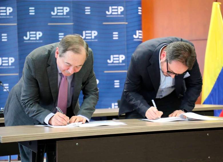 La JEP y la Misión de Verificación de Naciones Unidas firmaron el protocolo para las sanciones propias que impondrá el tribunal a los comparecientes. FOTO CORTESÍA