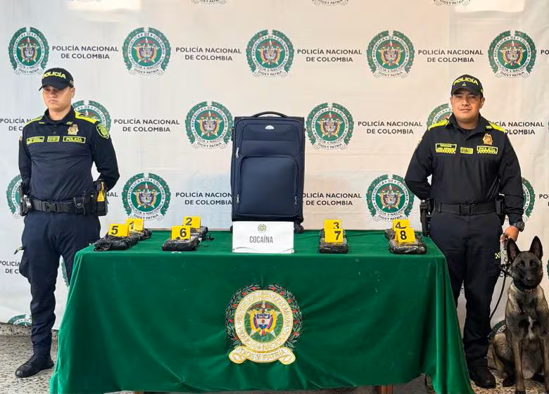 Incautación de droga en el Aeropuerto El Dorado de Bogotá. Foto: cortesía Policía Metropolitana de Bogotá