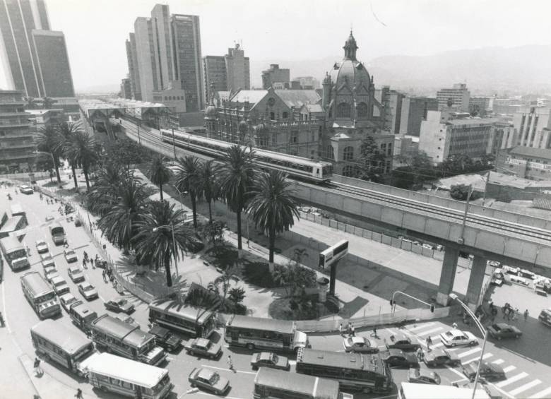 La operación comercial del metro comenzó el 30 de noviembre de 1995. FOTO Archivo EL COLOMBIANO