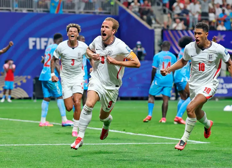 Harry Kane marcó doblete y derrumbó la gran defensa de Lionel Mpasi. FOTO: GETTY