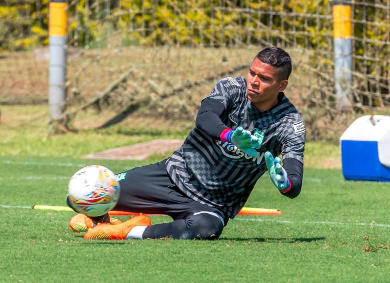 Kevin Mier venía pidiendo pista desde hace rato en la Selección, gracias al buen momento que atravesaba con el Cruz Azul mexicano. FOTO JUAN ANTONIO SÁNCHEZ