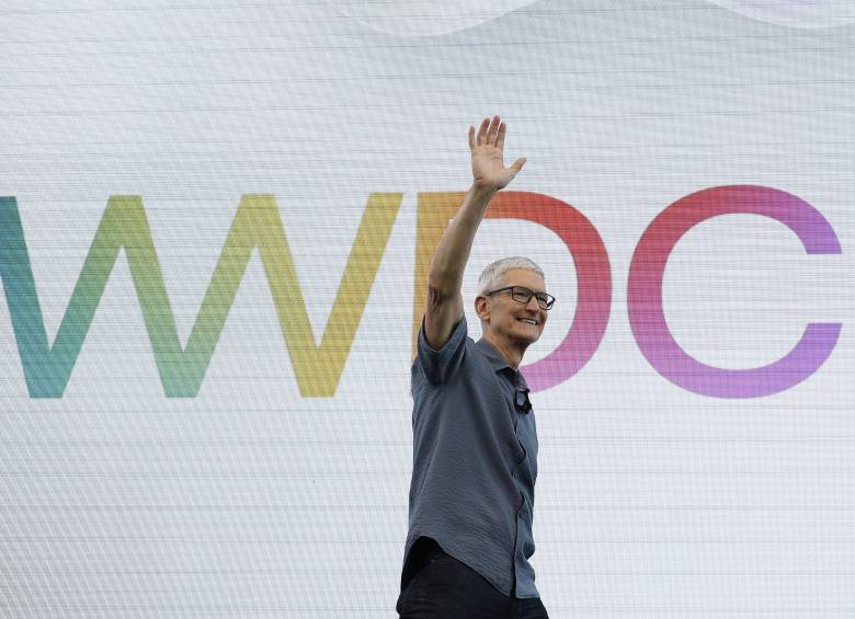 Menos carismático que su predecesor, Cook se reveló como un empresario excepcional, guiando a Apple por la senda de un crecimiento desenfrenado. FOTO Getty Images via AFP