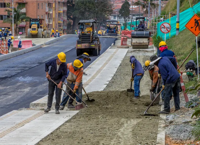 En Antioquia el programa de Obras por Impuestos aprobó en el último año recursos cercanos a $240.000 millones entre los cuales hay obras pública y dotaciones educativas, entre otras. FOTO JUAN ANTONIO SÁNCHEZ