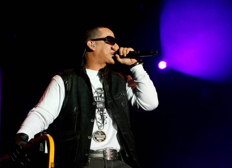 Varios artistas colombianos -entre ellos J.Balvin- han reconocido la influencia de Daddy Yankee en sus carrera profesionales. Foto: El Colombiano.