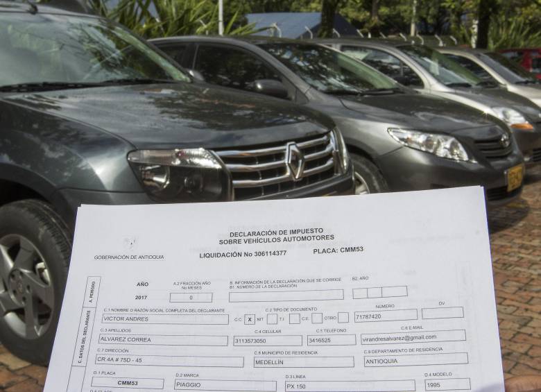Imagen de referencia del pago del impuesto vehicular en Antioquia. Foto: EL COLOMBIANO