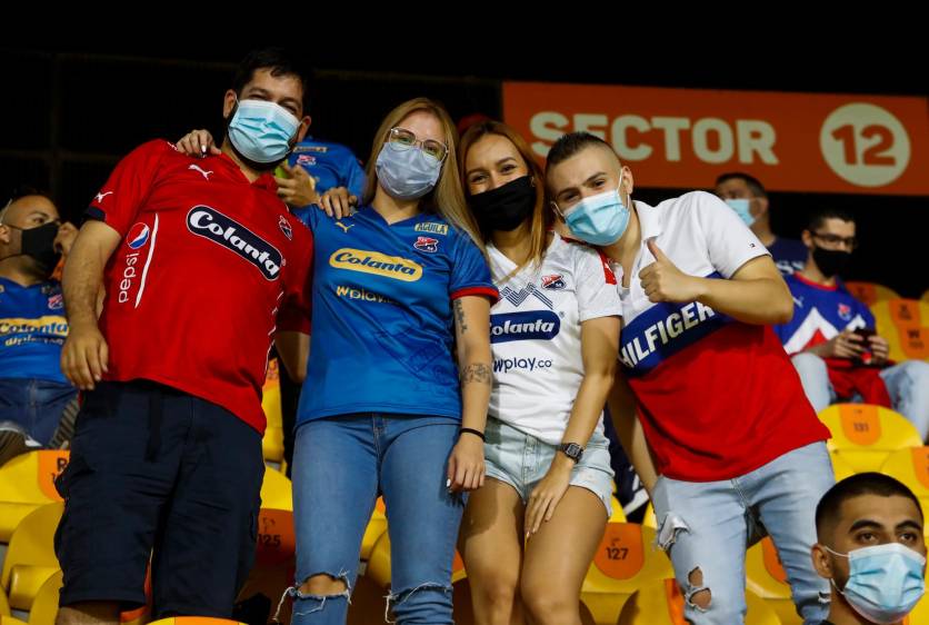 El aforo permitido fueron 3.000 hinchas, distribuidos entre las tribunas de norte y occidente, eso equivale a las entradas permitidas al estadio Atanasio Girardot de Medellín. FOTOS MANUEL SALDARRIAGA