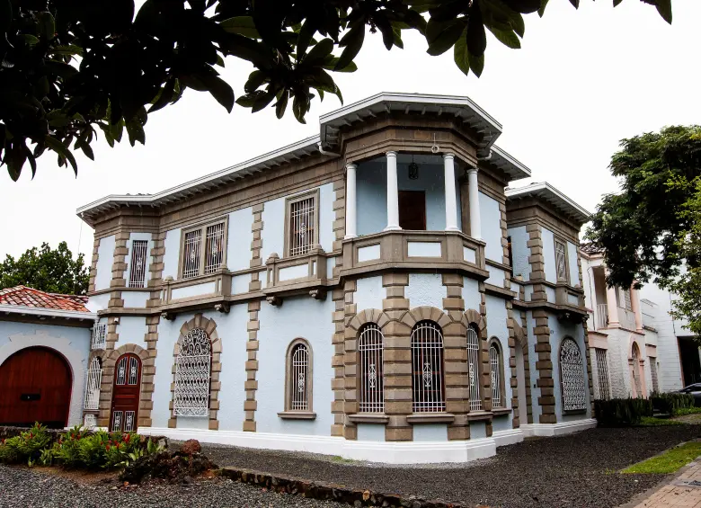 El Castillo Prado, la casa más fotogénica de Medellín, quiere llenar de cultura y arte a Prado Centro
