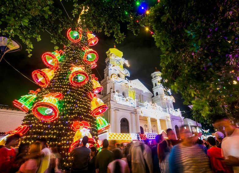 La temática de la iluminación para este año se denomina, “Tradiciones Navideñas” y es un homenaje a los barrios del municipio. Foto: Esneyder Gutiérrez Cardona