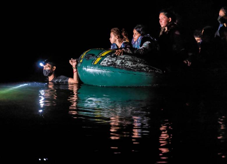 La frontera de Estados Unidos con México vive desde inicios de 2021 una crisis que tuvo sus picos entre febrero y marzo. Durante este último mes fueron capturadas 172.331 personas. FOTO Getty
