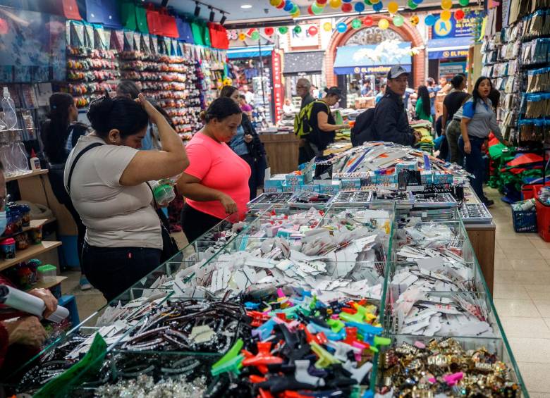 De acuerdo con el NowCast de Bancolombia, el comercio habría estado entre las actividades más resilientes entre abril y junio de este año. FOTO CAMILO SUÁREZ