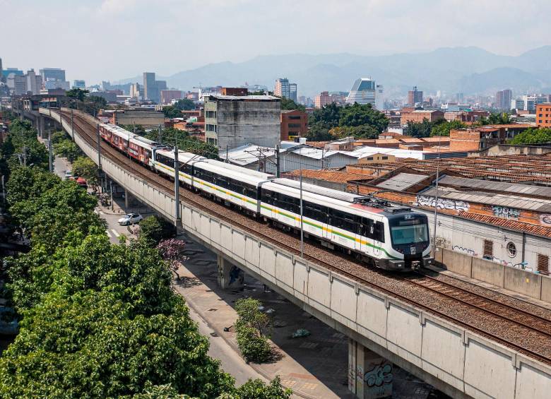 El servicio se restableció a las 7:51 a.m., de este martes. FOTO: MANUEL SALDARRIAGA
