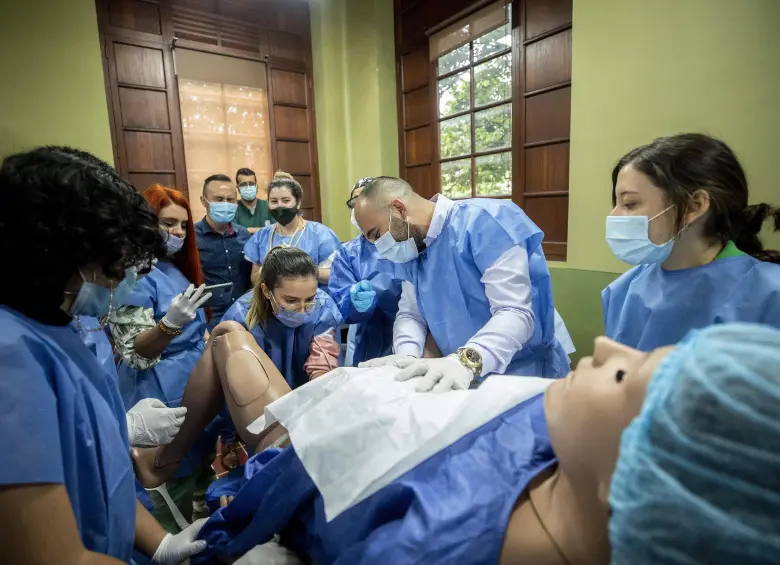 Unas prácticas académicas en la Facultad de Medicina de la Universidad de Antioquia. FOTO: Andrés Camilo Suárez