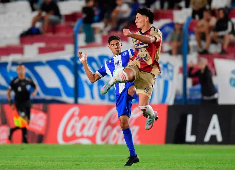El delantero uruguayo Enzo Larrosa anotó el gol del Medellín en el duelo ante Juventud en Montevideo. Foto: AFP