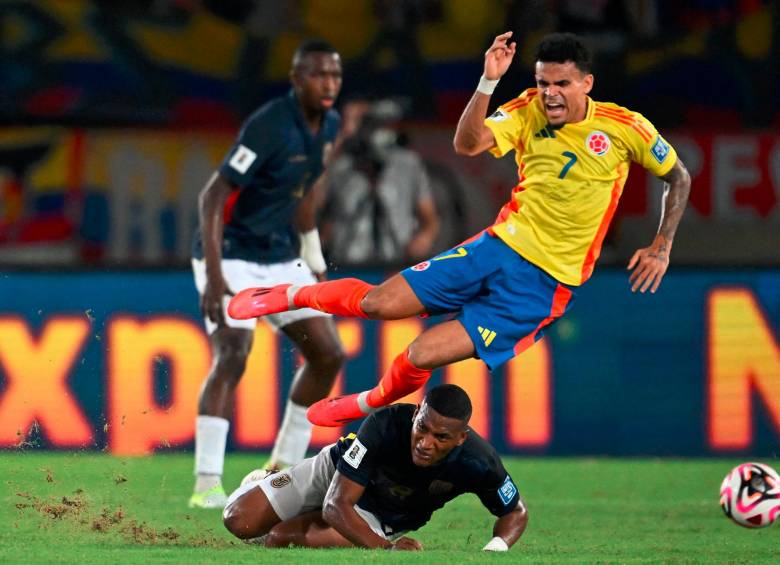 Luis Díaz fue de los jugadores más discretos de la Selección en la doble fecha eliminatoria. FOTO CONMEBOL