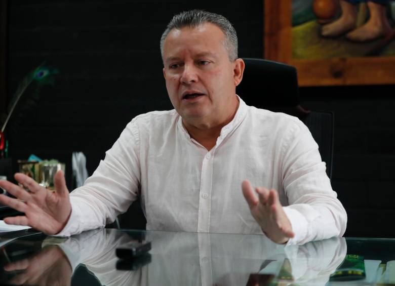 El alcalde de Barbosa, Edgar Augusto Gallego Arias, enfrenta un juicio por presuntas irregularidades en la firma de contratos. FOTO: EL COLOMBIANO