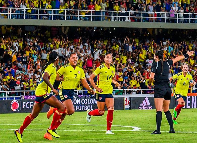 Las colombianas ratificaron en el compromiso amistoso el buen nivel que han mostrado en competencias oficiales. FOTO: FCF