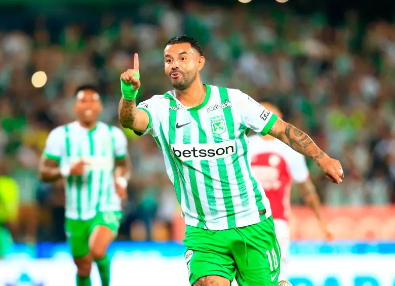 Edwin Cardona abrió el marcador para el cuadro verde. FOTO: CAMILO SUÁREZ