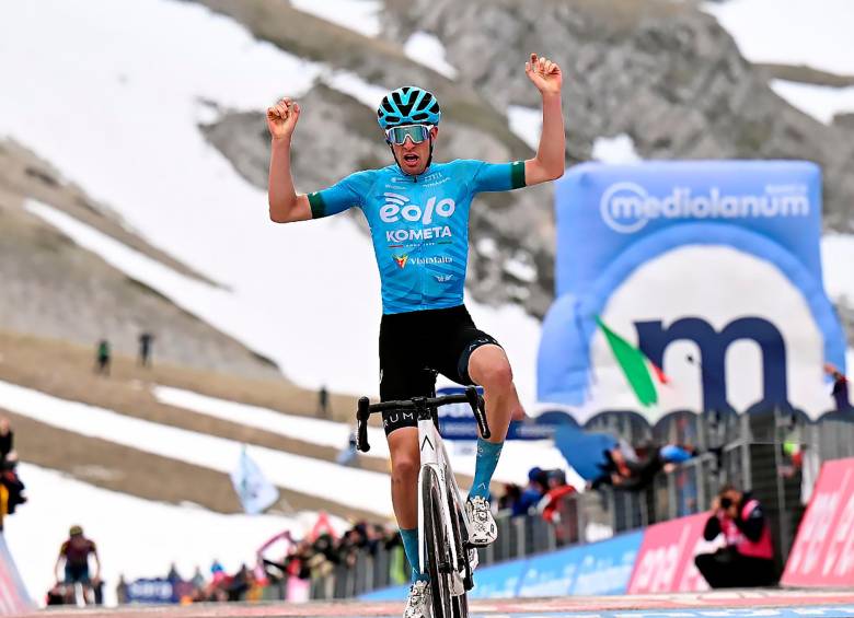 Davide Bais, de 25 año de edad, le dio la segunda victoria a Italia en la presente edición del Giro. La anterior la logró Jonathan Milan. FOTO: GETTY