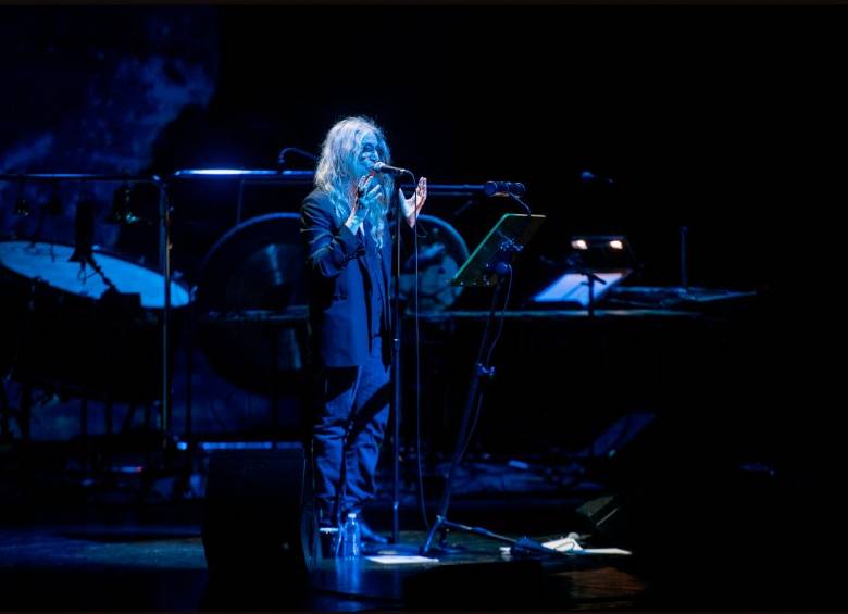 Además de ser la madrina del punk rock, Patti Smith ha incursionado en la escritura literaria y en los performances. Foto: Cortesía.