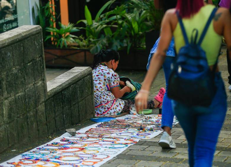 En vísperas de la Feria de las Flores levantan a los venteros informales de la 10 en El Poblado