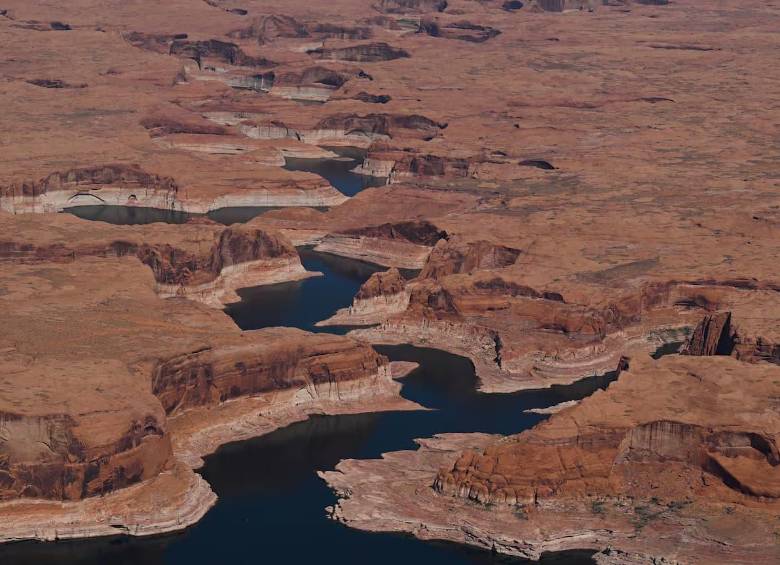 Los embalses Lake Powell y Lake Mead alcanzaron su nivel conjunto más bajo desde 1957, mientras Colombia monitorea el comportamiento de sus reservas ante la llegada de un fenómeno de El Niño. FOTO: Getty Images. 