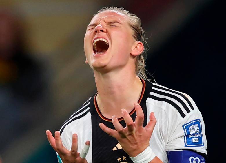 Pese a anotar el empate, Alexandra Popp mostró impotencia tras la eliminación de su equipo del Mundial. FOTO FIFA
