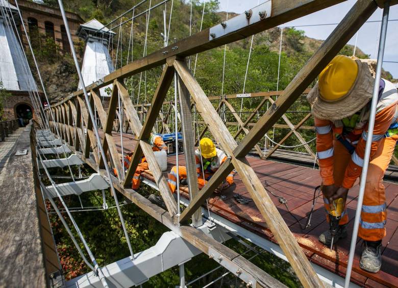 El puente es paso “obligado” para las comunidades de Olaya, Liborina y Sabanalarga. Foto: Julio César Herrera Echeverri