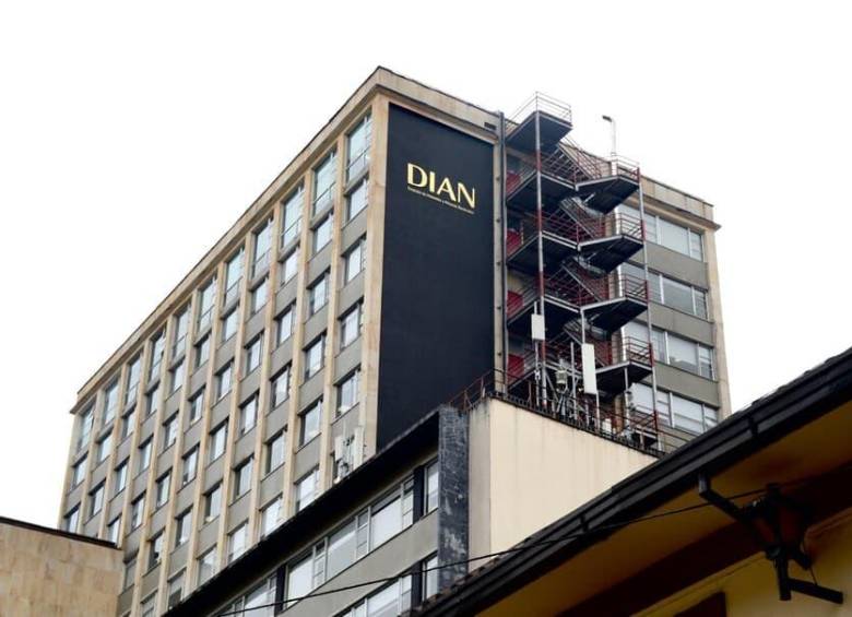 Más de 4.300 personas llevan meses o años esperando a ser nombrados en los cargos que ganaron por concursos de méritos en la Dian. Foto: Colprensa.