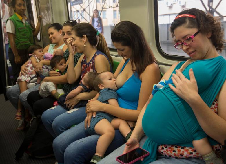 El Metro recordó que las madres pueden lactar en cualquier espacio de su sistema. FOTO ARCHIVO EL COLOMBIANO