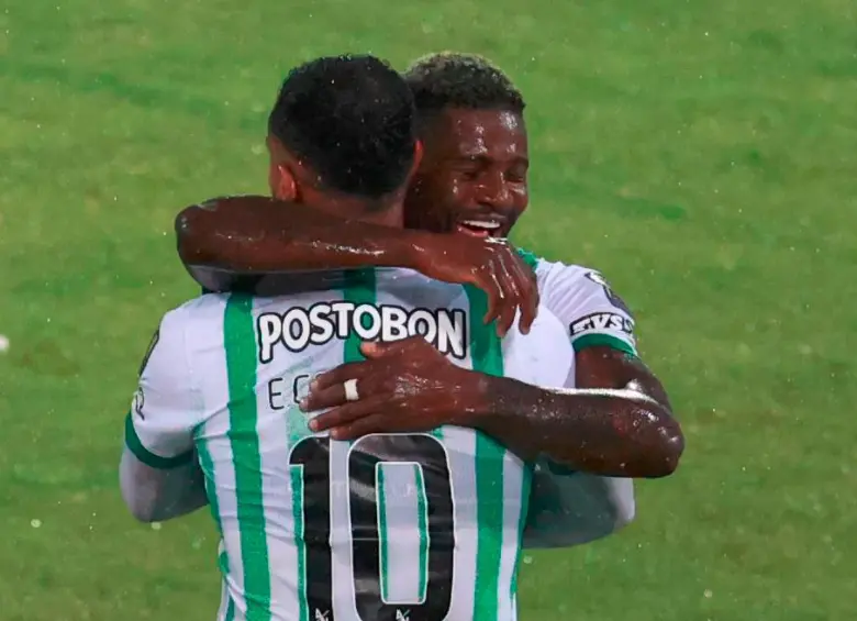 En la imagen aparecen Dairon Asprilla y Edwin Cardona. FOTO MANUEL SALDARRIAGA