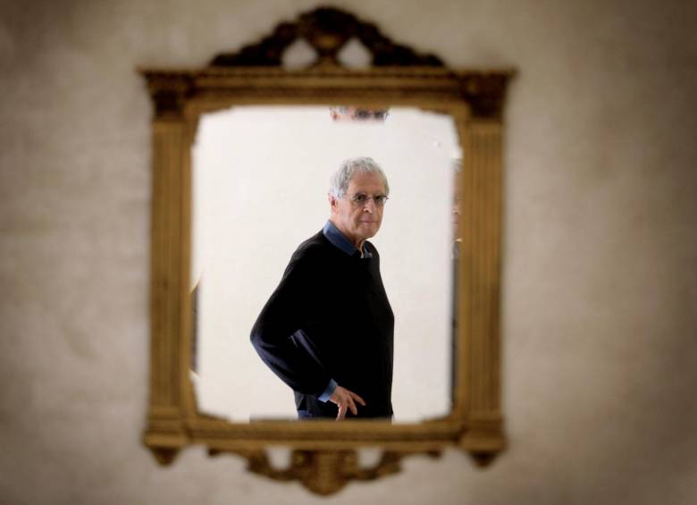 Charles Simic nació en Belgrado. Emigró en su adolescencia a Estados Unidos. FOTO: EFE